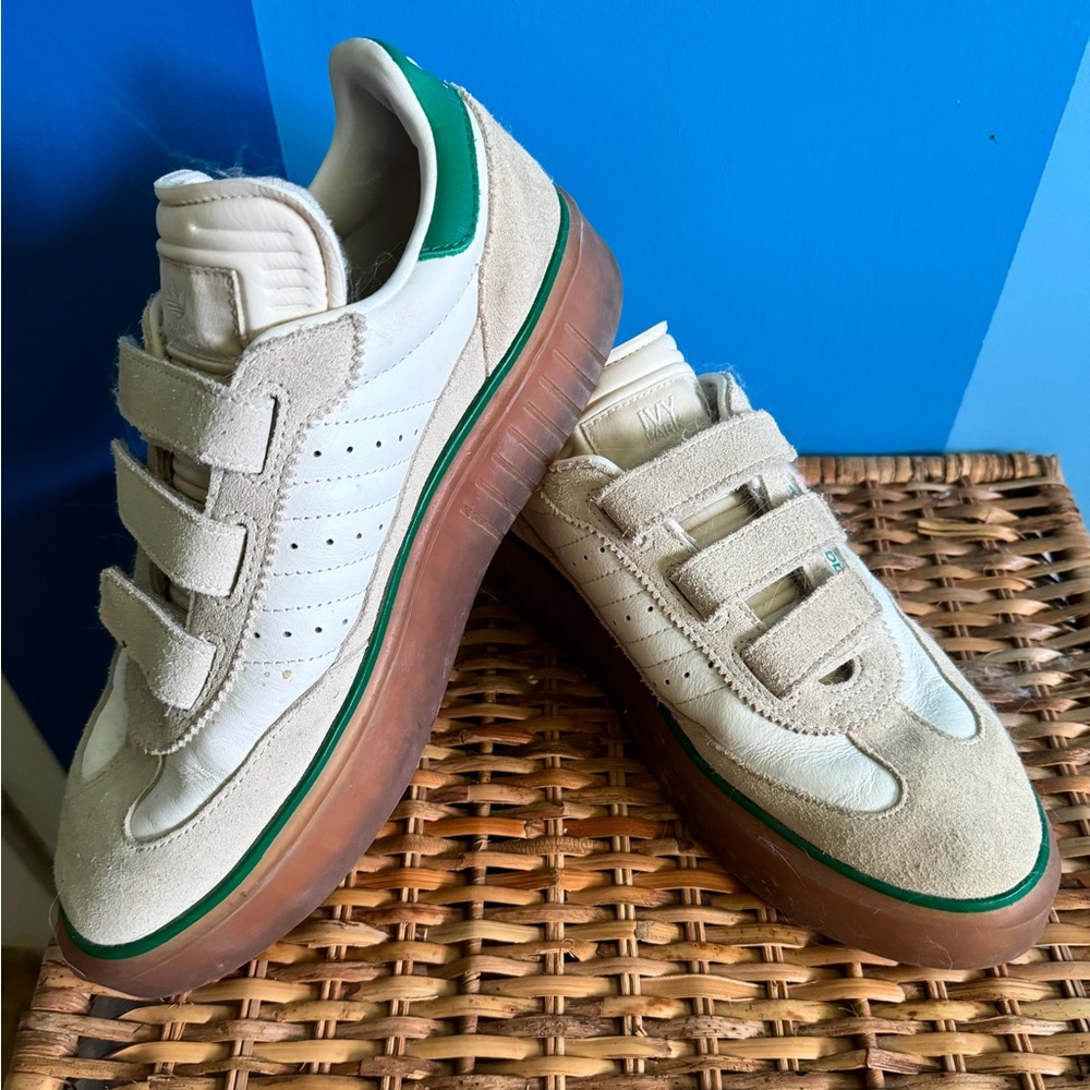 Ivy Park- Adidas Supersleek 3 Strap